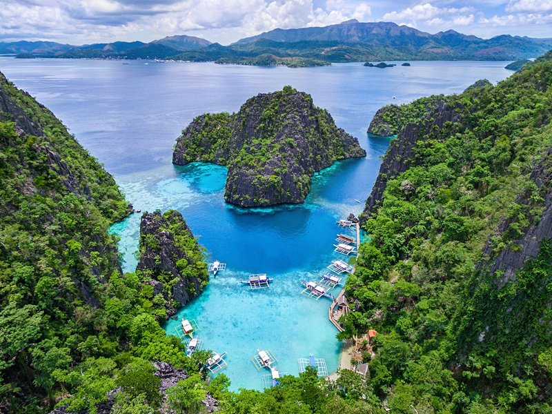 Admirer le lac Kayangan