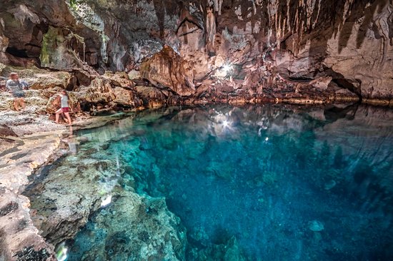 Hinagdanan Cave