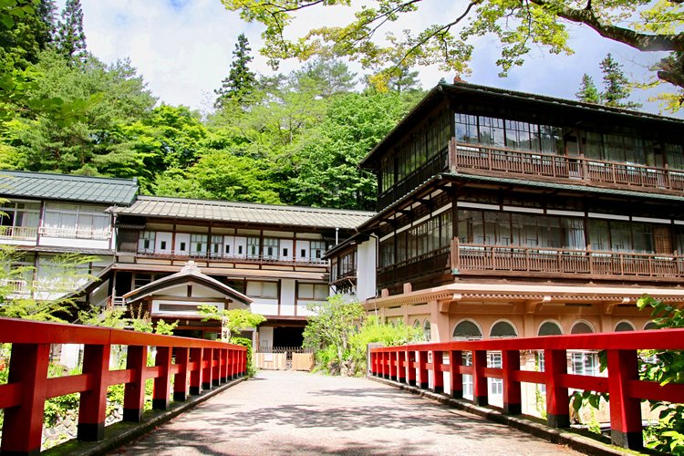 Le village de Shima Onsen