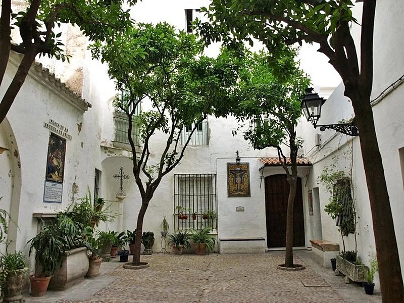 La place cachée de Santa Cruz : plaza de las Escuelas de Cristo