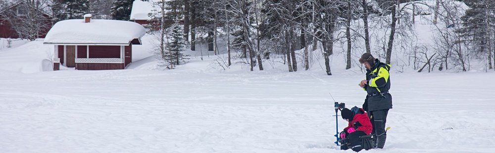 Pêcher le poisson sous la glace ou à la ligne