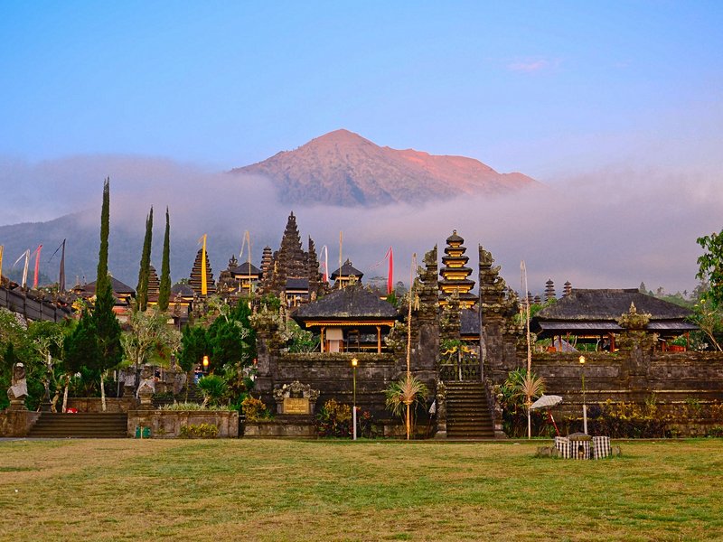Mont Agung et le temple Besakih