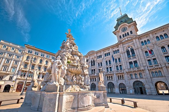 La piazza Unità d'Italia