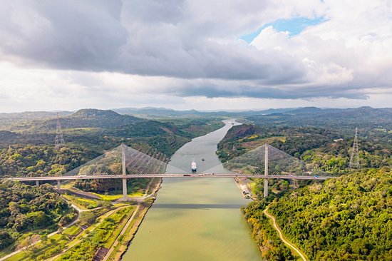 Traverser le canal de Panama en bateau