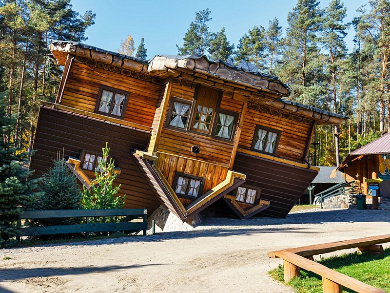 La maison à l'envers, Szymbark