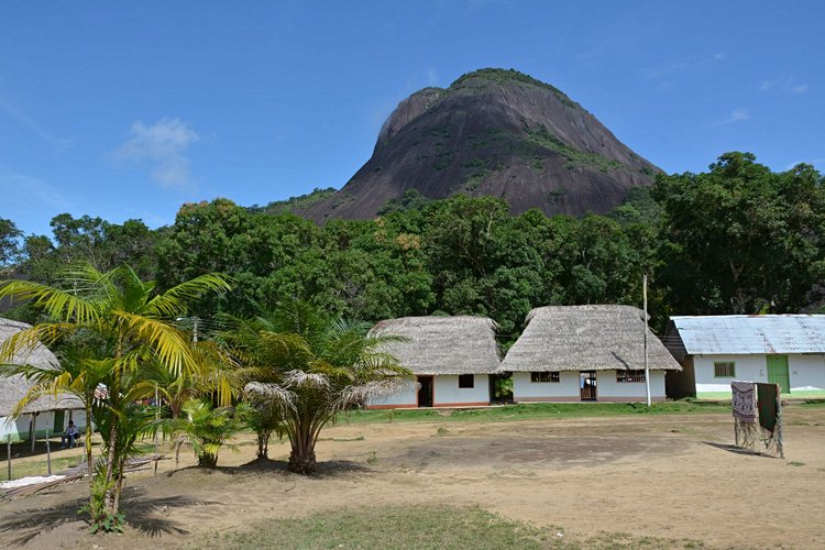 Cerros de Mavecure 3