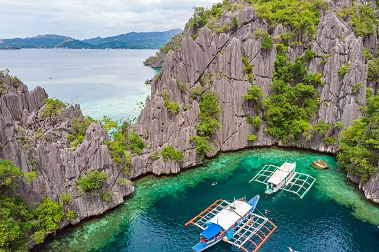 Voguer sur le Twin Lagoon