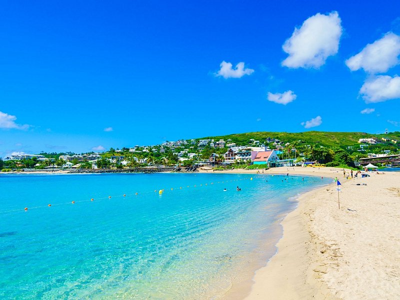 La plage des Roches Noires