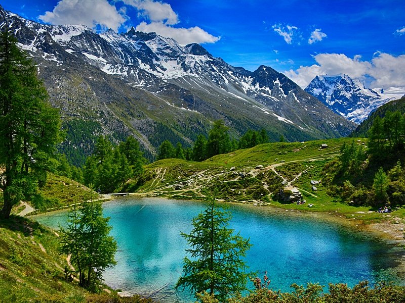 Arolla et son lac bleu