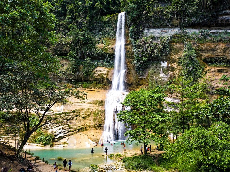 Explorer les chutes d’eau de Bohol