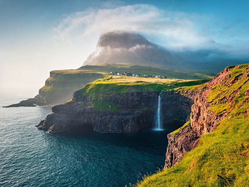 Les chutes d'eau de  Múlafossur