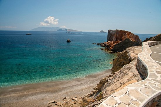 Karavostasi, le port de Folégandros