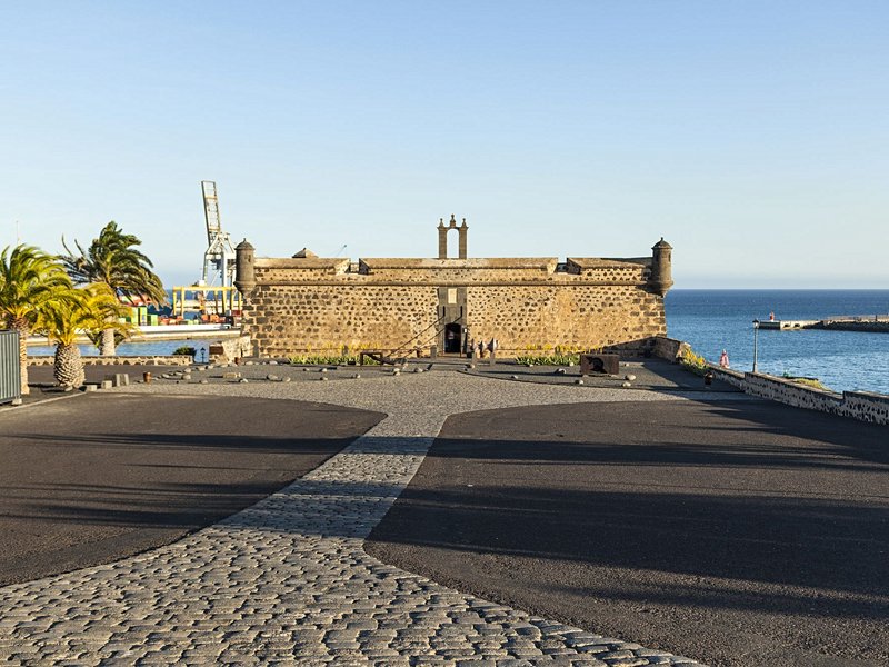 Museo Internacional de Arte Contemporaneo (MIAC)