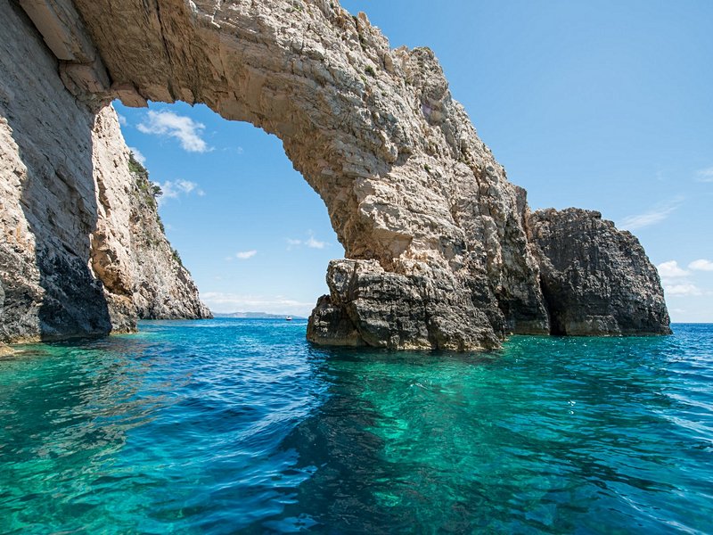 Les grottes bleues et les falaises de Keri