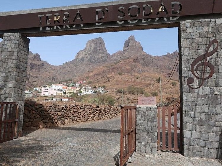 Ressentez la sodade originelle à Praia Branca