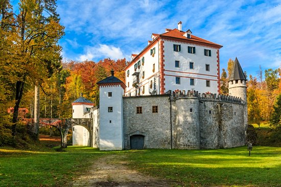 Snežnik Castle