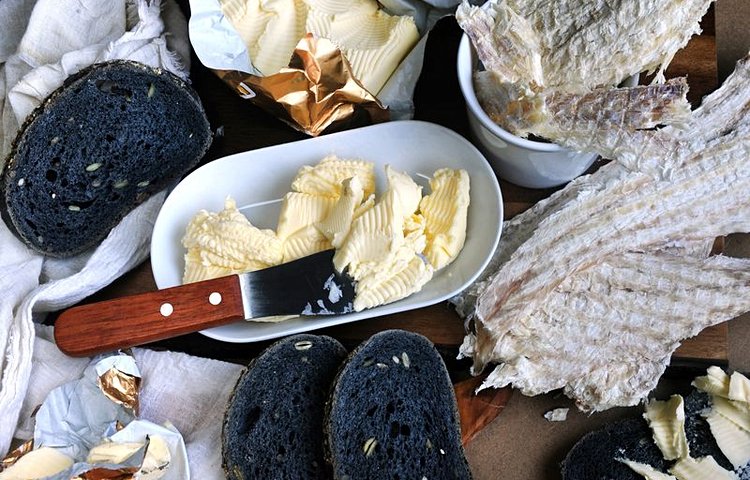 Stockfisch et rúgbrauð (poisson et pain noir)