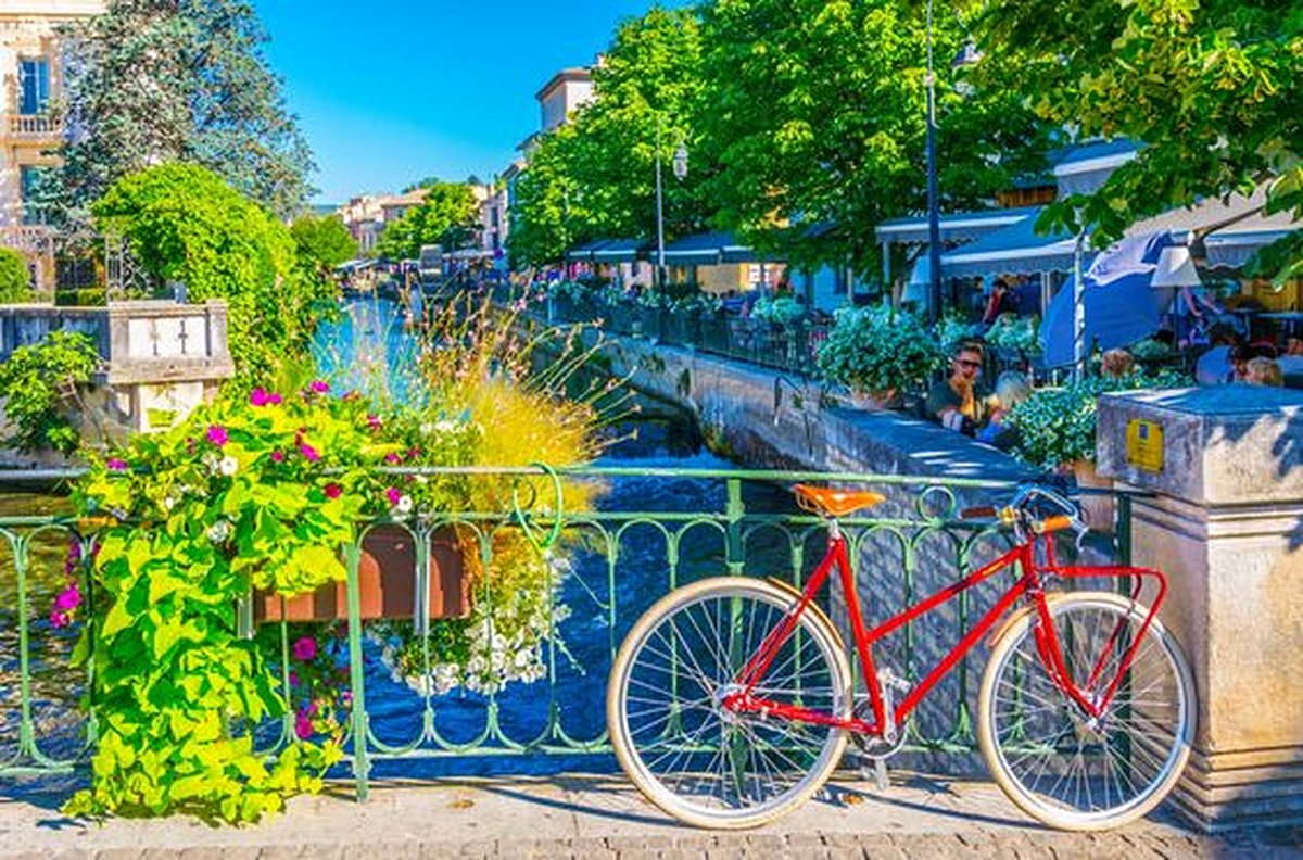 Enfourcher son vélo pour parcourir le Lubéron autrement 