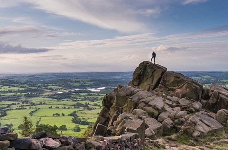 Escalader les monts du Peak District