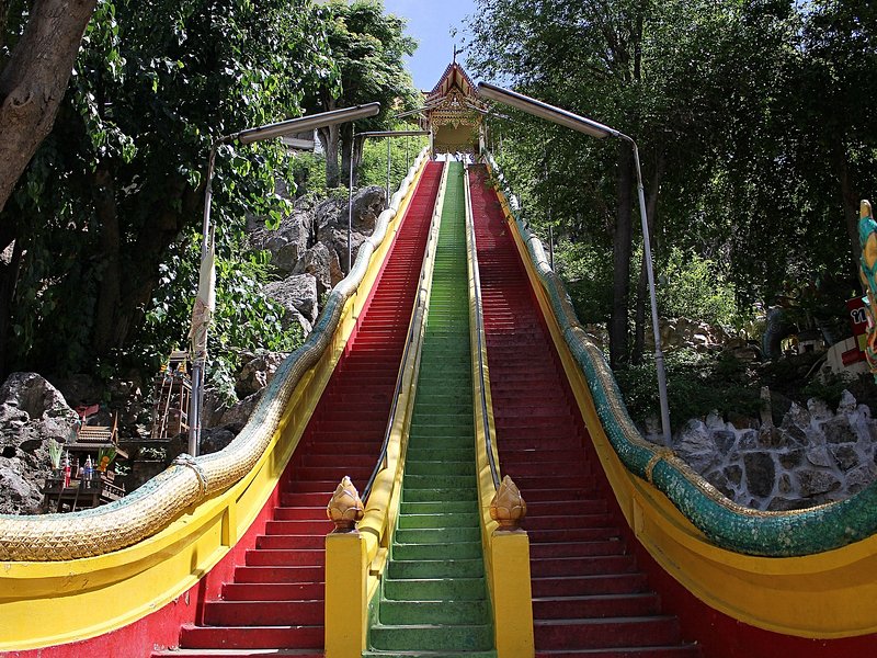 Visiter le Wat Tham Suea