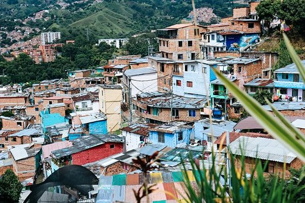 Dénicher les œuvres de street art du quartier de la Comuna 13 à Medellín