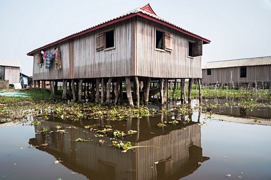La cité lacustre de Ganvié et le lac Nokoue