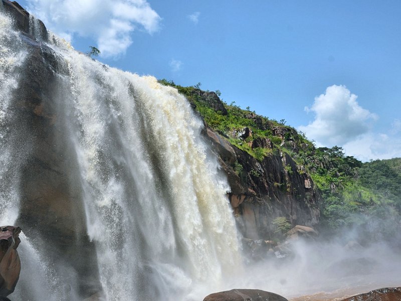Les chutes de la Loufoulakari et les chutes de Bela