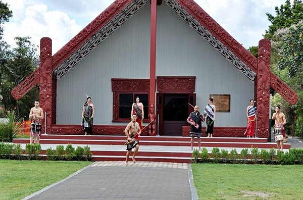 Découvrir la culture maorie à Rotorua       