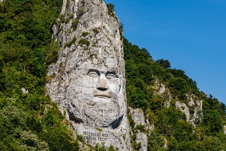 La sculpture de Décébal sur les bords du Danube 2