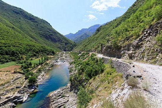 Faire une randonnée dans les Alpes albanaises