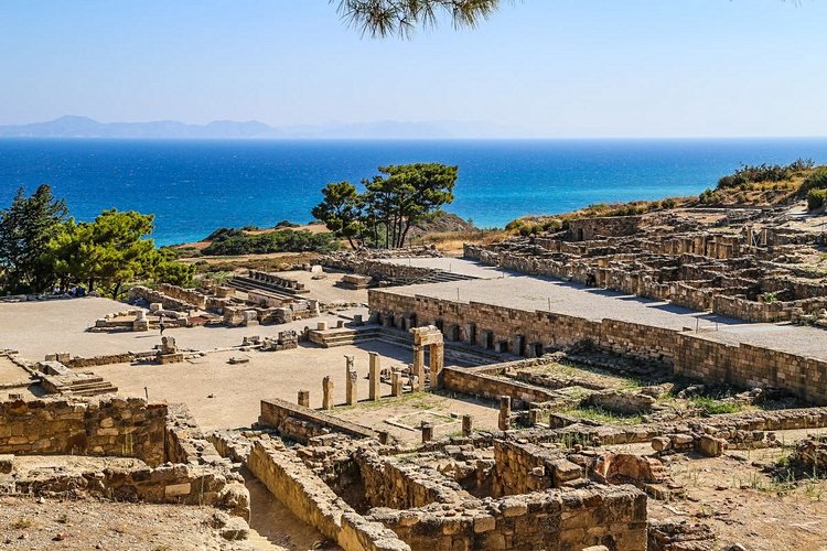 Le site antique de Kamiros et l’acropole de Rhodes