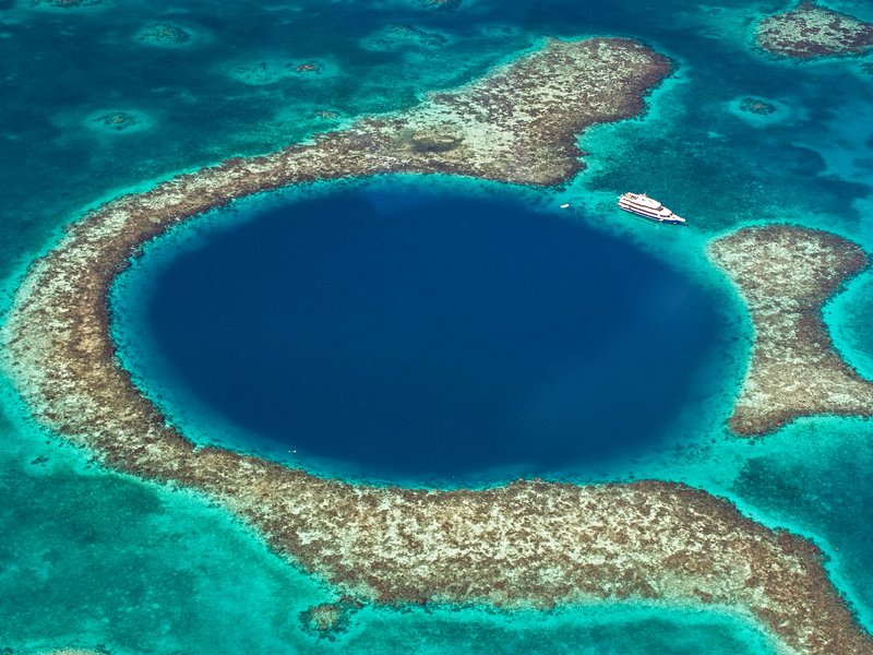 Le Great Blue Hole (Récif Lightouse)