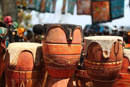 Déambuler dans les marchés artisanaux