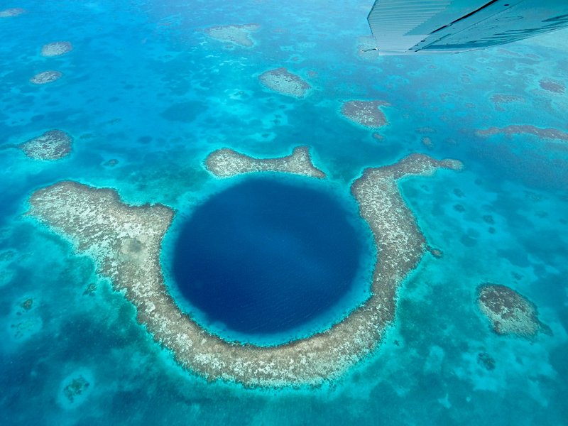 Le Great Blue Hole (Récif Lightouse)