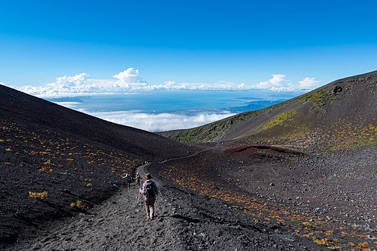 Gravir le Mont Fuji durant la saison officielle