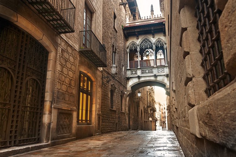 Ciutat vella : la vieille ville de Barcelone 2