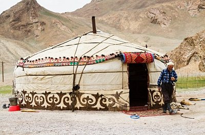Yourte traditionnelle dans la région du Pamir