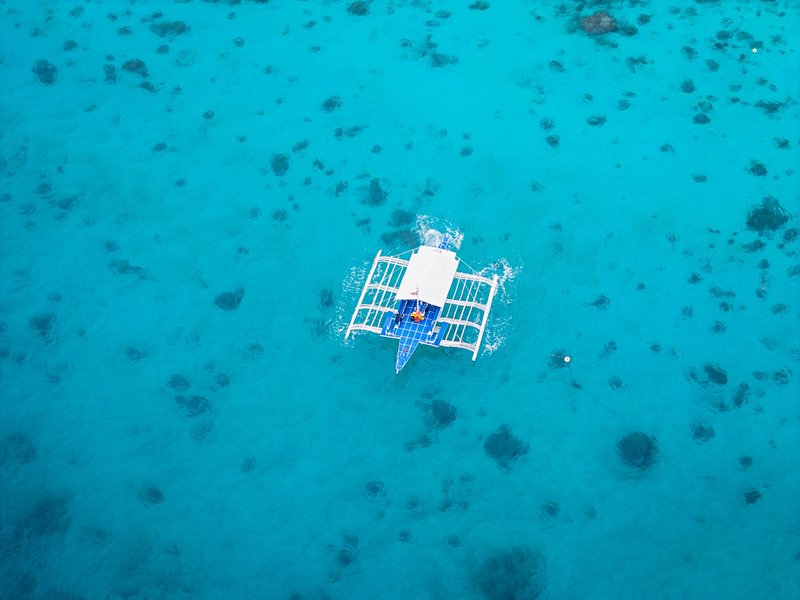 Naviguer d'une île à l'autre en banka