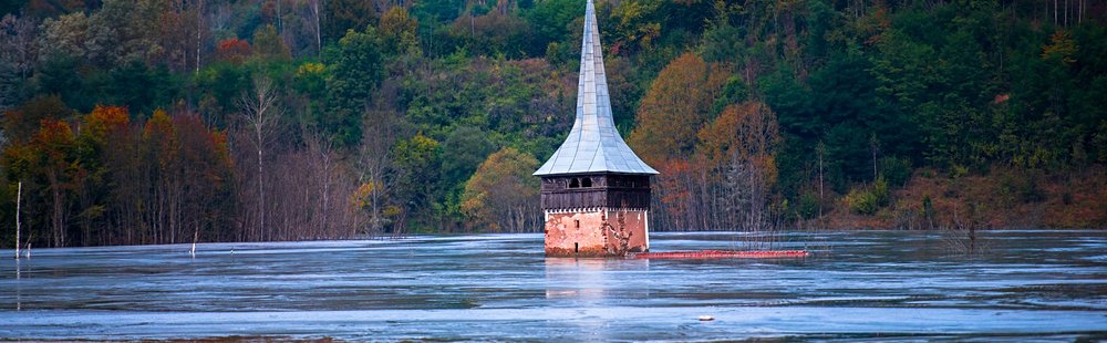 Les ruines fières du village de Geamana