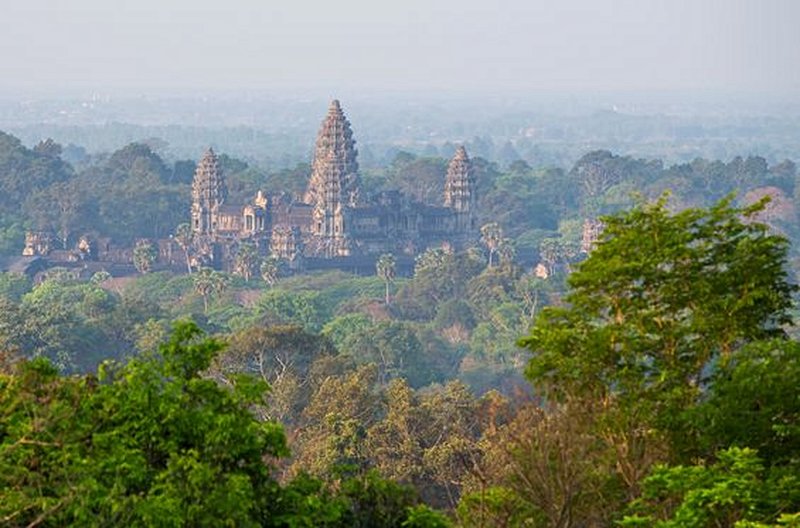 Survoler les temples d’Angkor en ULM