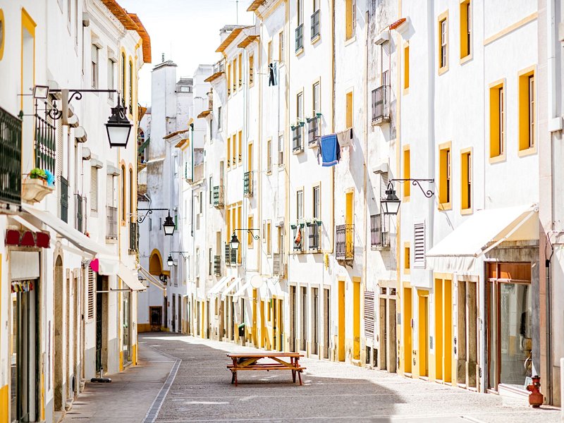 Évora