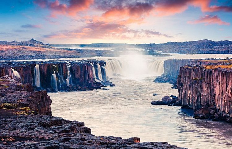 Les chutes de Selfoss et Dettifoss