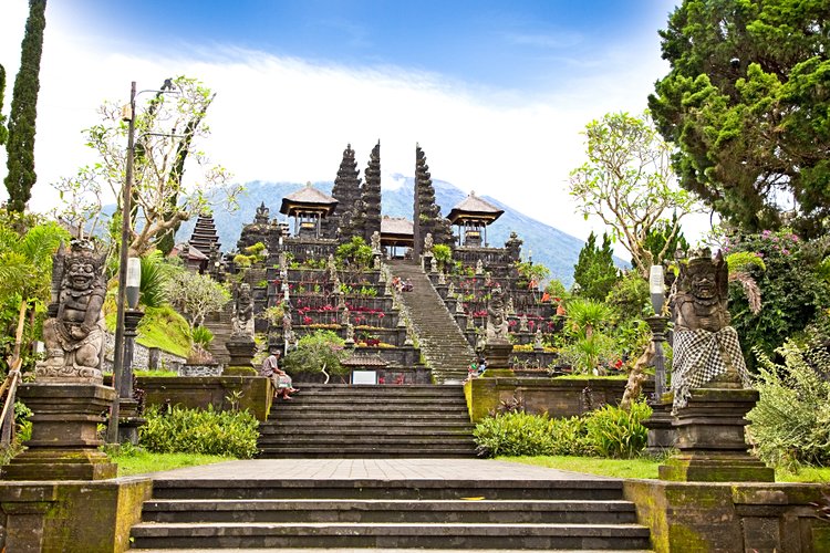 Mont Agung et le temple Besakih 3