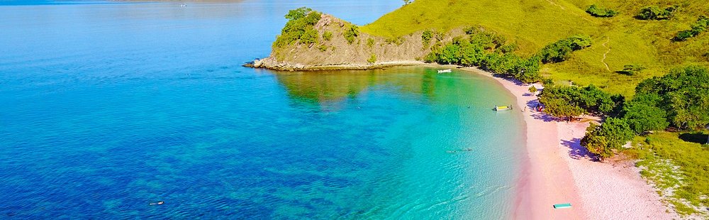 La plage de sable rose, Komodo
