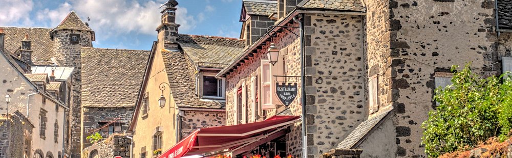 Salers : village médiéval de caractère