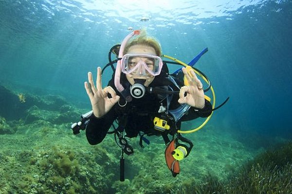 Faire de la plongée sous-marine ou du snorkeling 