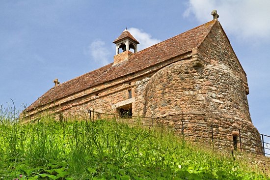 Le monument funéraire de la Hougue Bie