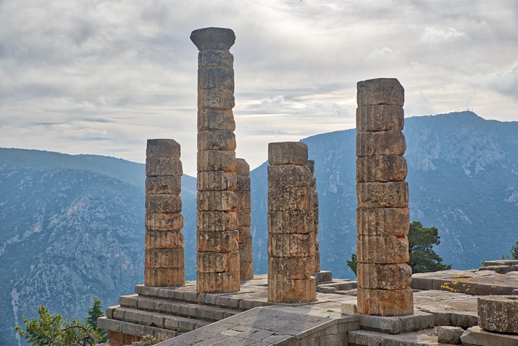 Le temple d'Apollon et la voie sacrée 2