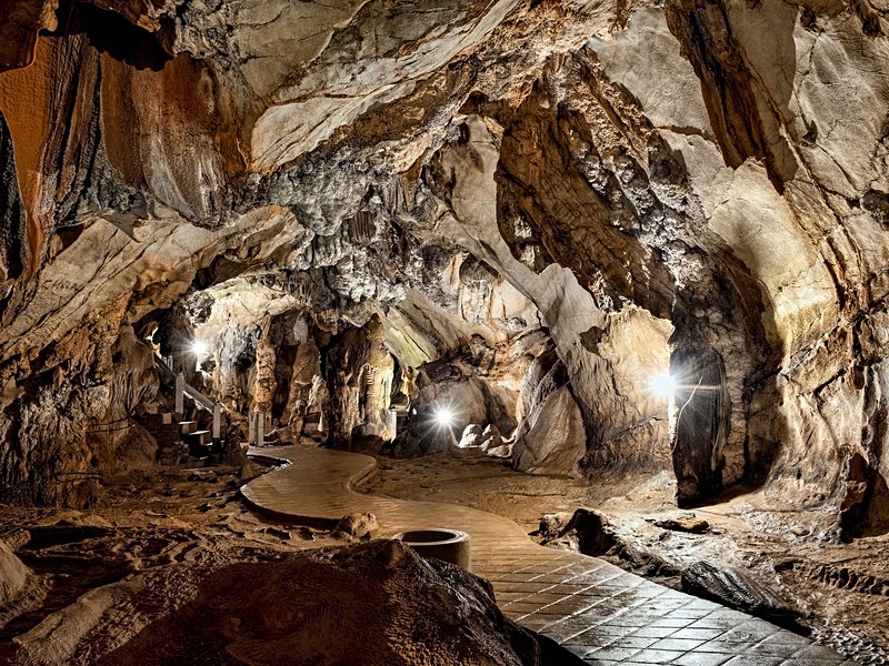 La grotte de Tham Chang