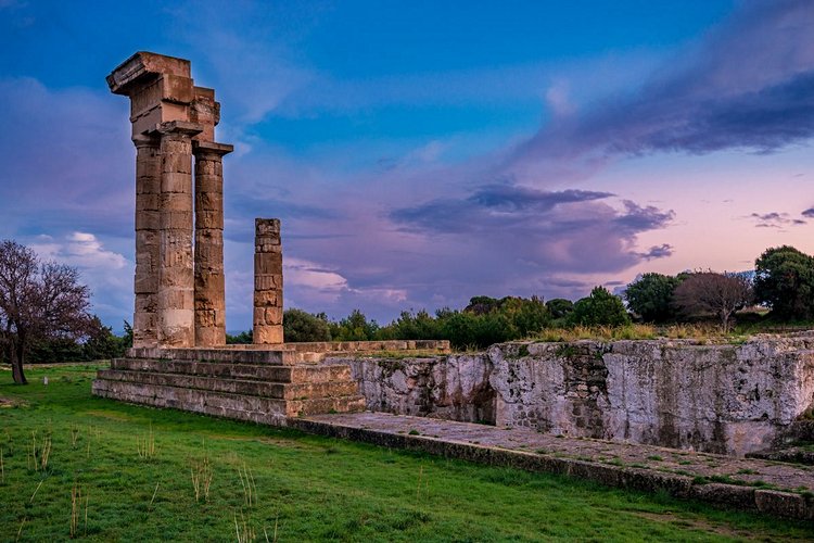 Le site antique de Kamiros et l’acropole de Rhodes 3